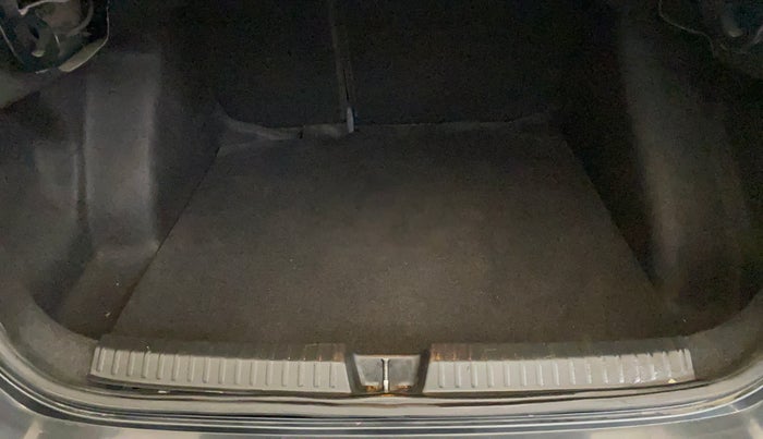 2022 Skoda SLAVIA STYLE 1.5L TSI MT, Petrol, Manual, 41,251 km, Boot Inside