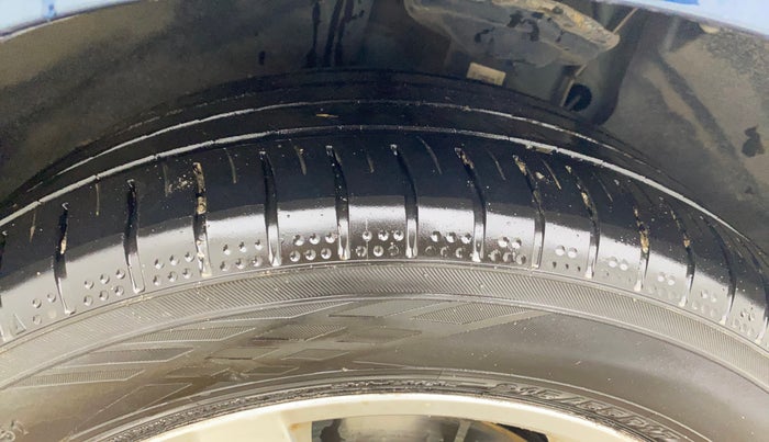 2021 Skoda Octavia STYLE 2.0, Petrol, Automatic, 94,384 km, Left Front Tyre Tread