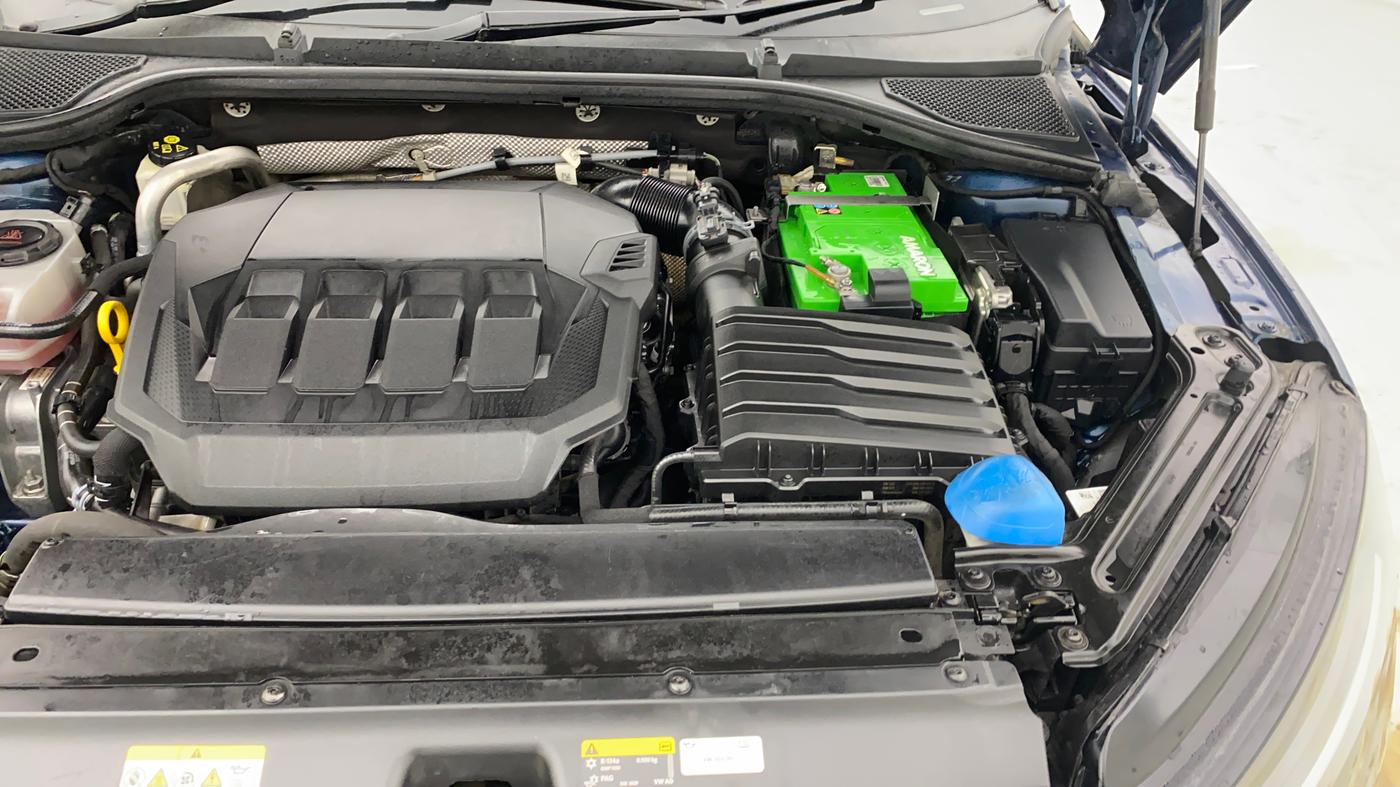 2021 Skoda Octavia STYLE 2.0, Petrol, Automatic, 94,384 km, Engine View - Left
