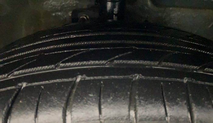 2016 Maruti Celerio ZXI AMT, Petrol, Automatic, 65,773 km, Right Front Tyre Tread