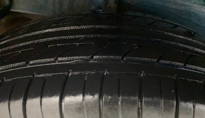 2016 Maruti Celerio ZXI AMT, Petrol, Automatic, 65,773 km, Right Rear Tyre Tread