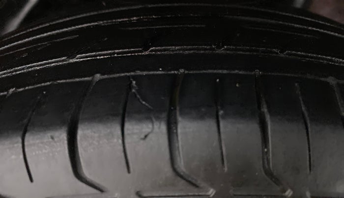 2012 Honda Brio S MT, Petrol, Manual, 60,344 km, Left Rear Tyre Tread