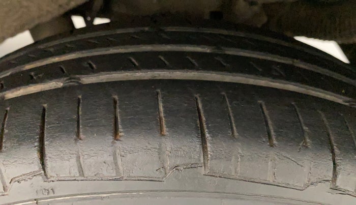 2011 Hyundai Santro Xing GLS, Petrol, Manual, 55,224 km, Left Rear Tyre Tread