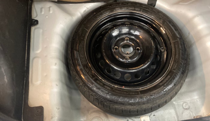 2013 Hyundai Grand i10 SPORTZ AT 1.2 KAPPA VTVT, Petrol, Automatic, 1,02,760 km, Spare Tyre