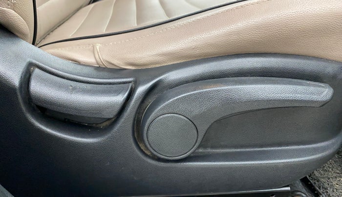 2017 Hyundai Creta SX PLUS AT 1.6 PETROL, Petrol, Automatic, 73,507 km, Driver Side Adjustment Panel