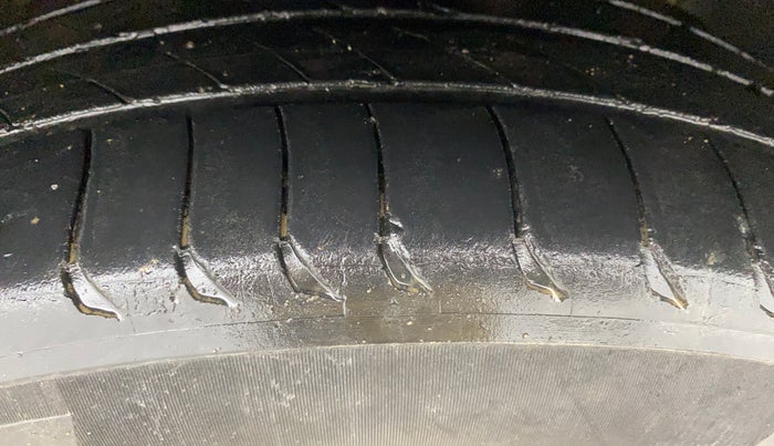 2017 Hyundai Creta SX PLUS AT 1.6 PETROL, Petrol, Automatic, 73,507 km, Right Front Tyre Tread