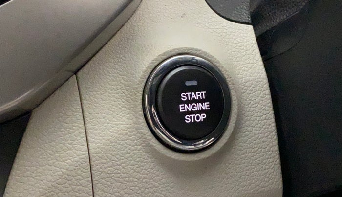 2019 Mahindra XUV300 W8 (O) 1.2 PETROL, Petrol, Manual, 50,713 km, Keyless Start/ Stop Button