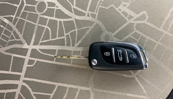 2016 Hyundai Grand i10 SPORTZ 1.2 KAPPA VTVT, Petrol, Manual, 73,649 km, Key Close Up