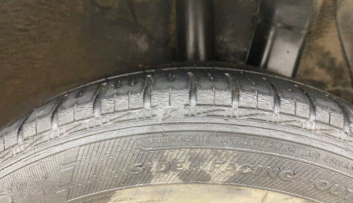 2016 Hyundai Grand i10 SPORTZ 1.2 KAPPA VTVT, Petrol, Manual, 73,649 km, Left Rear Tyre Tread