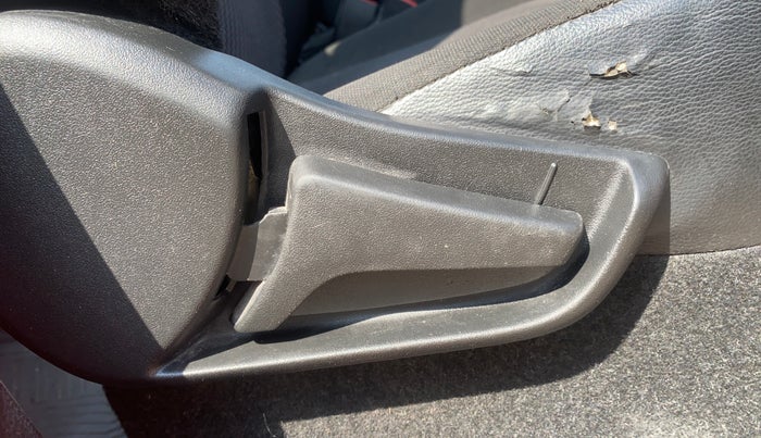 2020 Maruti S PRESSO VXI, Petrol, Manual, 70,921 km, Driver Side Adjustment Panel