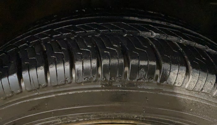 2014 Maruti Celerio VXI, Petrol, Manual, 49,061 km, Right Front Tyre Tread