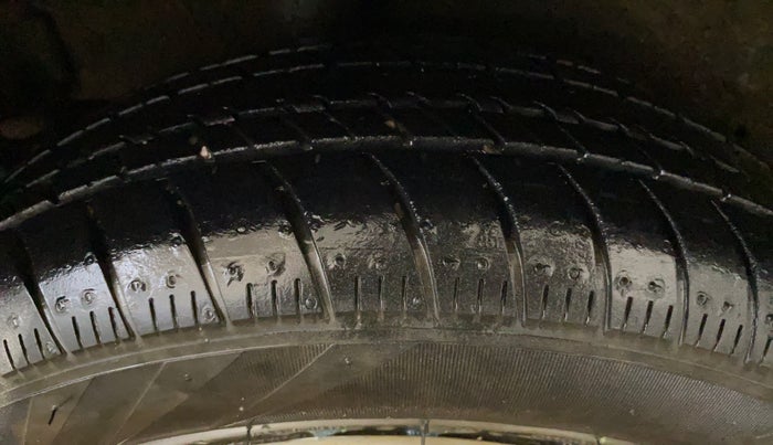 2014 Maruti Celerio VXI, Petrol, Manual, 49,061 km, Right Rear Tyre Tread