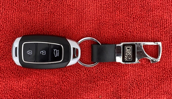 2019 Hyundai Verna 1.6 CRDI SX + AT, Diesel, Automatic, 49,098 km, Key Close Up