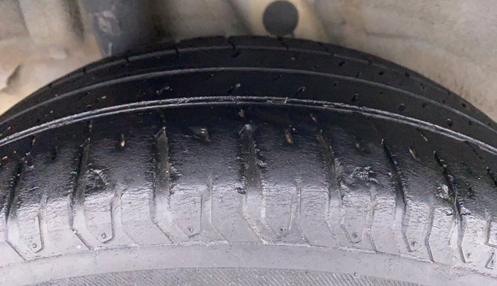 2019 Hyundai Verna 1.6 CRDI SX + AT, Diesel, Automatic, 49,098 km, Right Rear Tyre Tread
