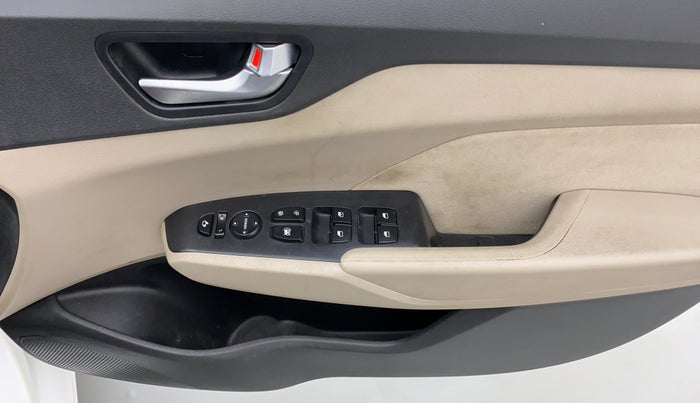 2019 Hyundai Verna 1.6 CRDI SX + AT, Diesel, Automatic, 49,098 km, Driver Side Door Panels Control