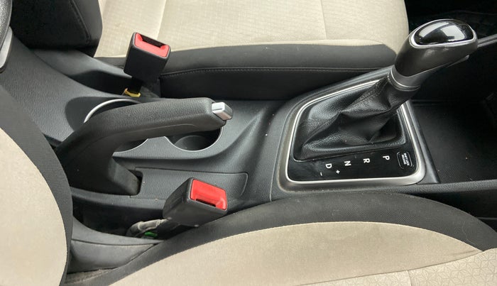 2017 Hyundai Verna 1.6 CRDI SX + AT, Diesel, Automatic, 62,303 km, Gear Lever