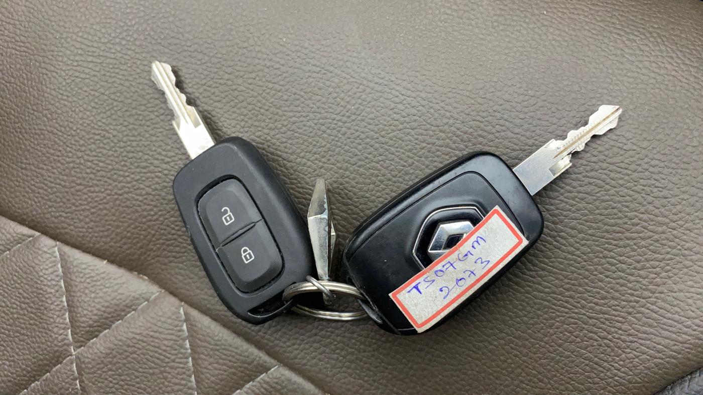2018 Renault Duster RXS CVT, Petrol, Automatic, 30,921 km, Key Close Up