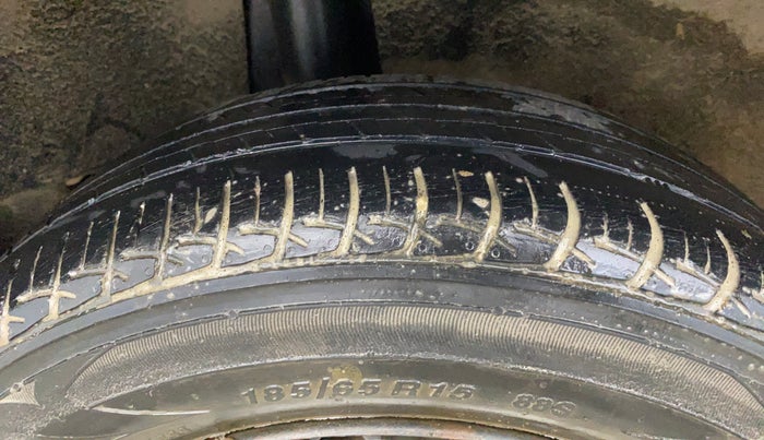 2017 Maruti Baleno DELTA PETROL 1.2, Petrol, Manual, 64,565 km, Right Rear Tyre Tread