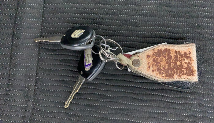 2017 Maruti Baleno DELTA PETROL 1.2, Petrol, Manual, 64,565 km, Key Close Up