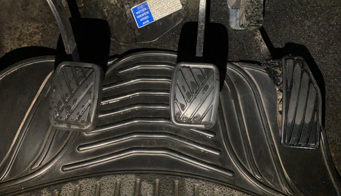 2017 Maruti Baleno DELTA PETROL 1.2, Petrol, Manual, 64,565 km, Pedals