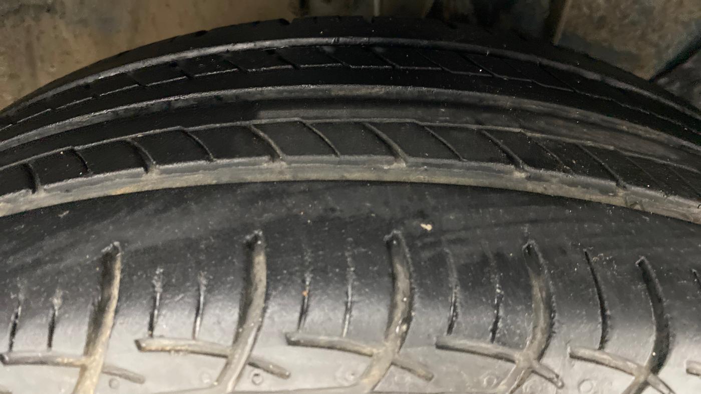 2018 Hyundai Elite i20 ASTA 1.2, Petrol, Manual, 32,389 km, Right Front Tyre Tread
