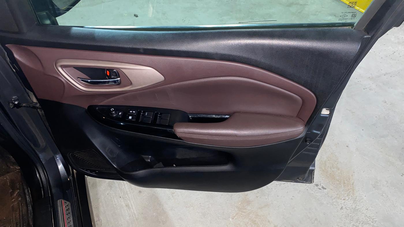 2024 Toyota Urban Cruiser Taisor V 1.0 Petrol AT, Petrol, Automatic, 26,999 km, Driver Side Door Panels Control