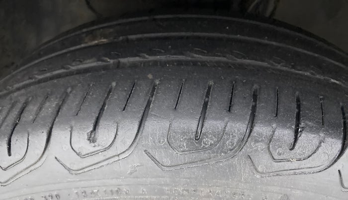 2014 Hyundai Elite i20 SPORTZ 1.2, Petrol, Manual, 77,422 km, Left Front Tyre Tread
