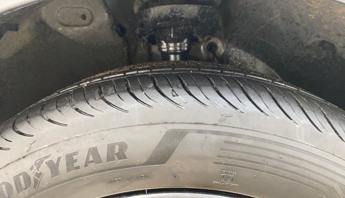 2021 Hyundai NEW I20 SPORTZ 1.2 AT, Petrol, Automatic, 58,277 km, Right Front Tyre Tread