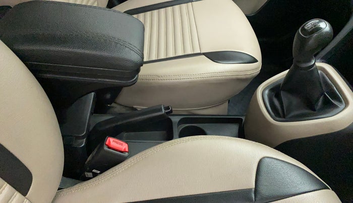 2018 Hyundai Grand i10 MAGNA 1.2 KAPPA VTVT, Petrol, Manual, 31,578 km, Gear Lever