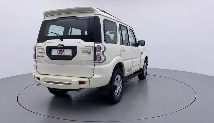 2015 Mahindra Scorpio S6 PLUS, Diesel, Manual, 79,402 km, Right Back Diagonal