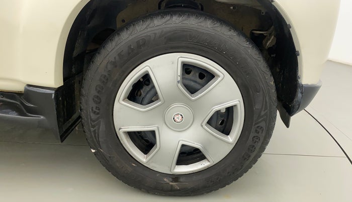 2015 Mahindra Scorpio S6 PLUS, Diesel, Manual, 79,402 km, Right Front Wheel