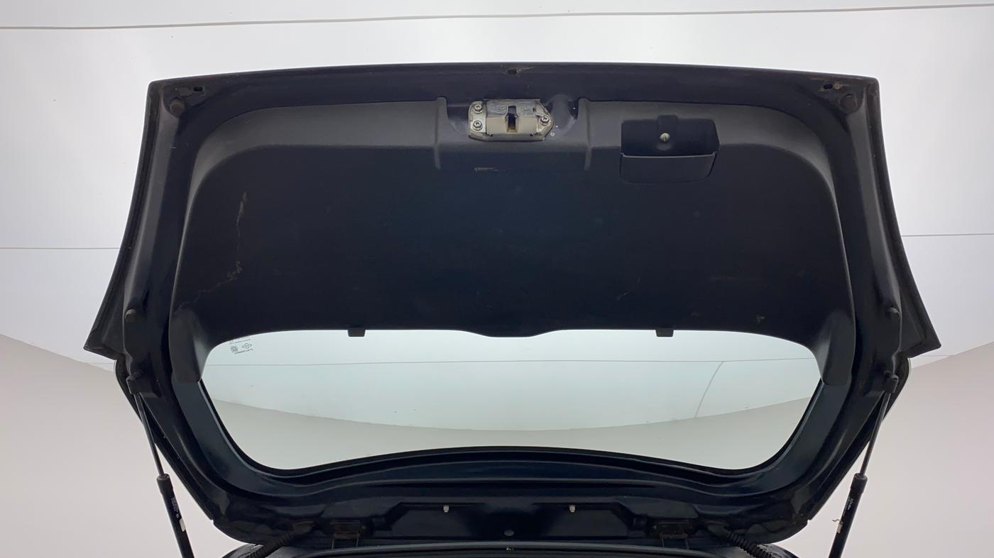 2010 Maruti Swift VXI, Petrol, Manual, 82,669 km, Boot Door Open