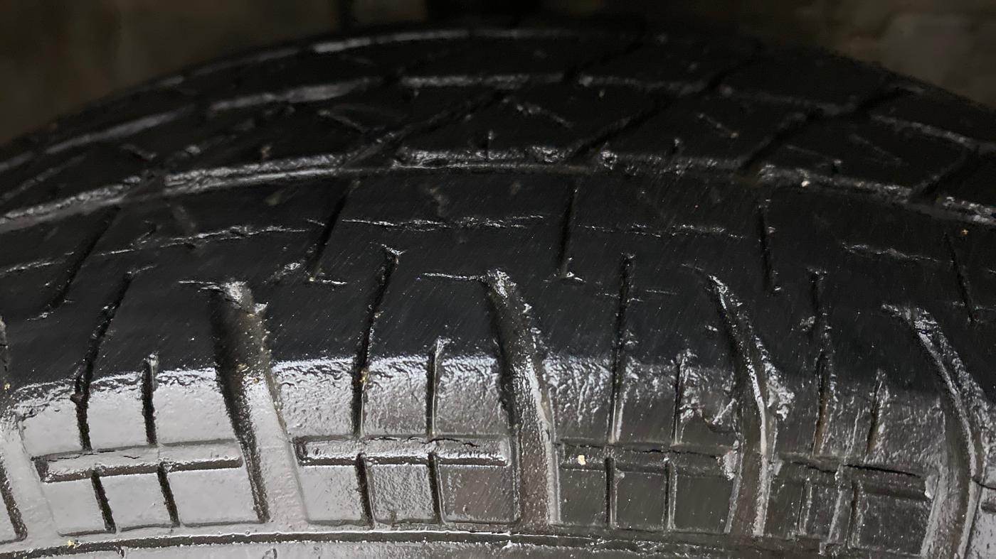 2010 Maruti Swift VXI, Petrol, Manual, 82,669 km, Right Front Tyre Tread