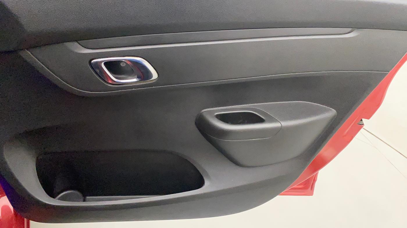2019 Renault Kwid RXT 1.0 (O), Petrol, Manual, 22,088 km, Driver Side Door Panels Control