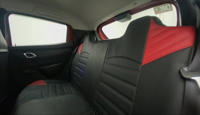 2019 Renault Kwid RXT 1.0 (O), Petrol, Manual, 22,088 km, Right Side Rear Door Cabin