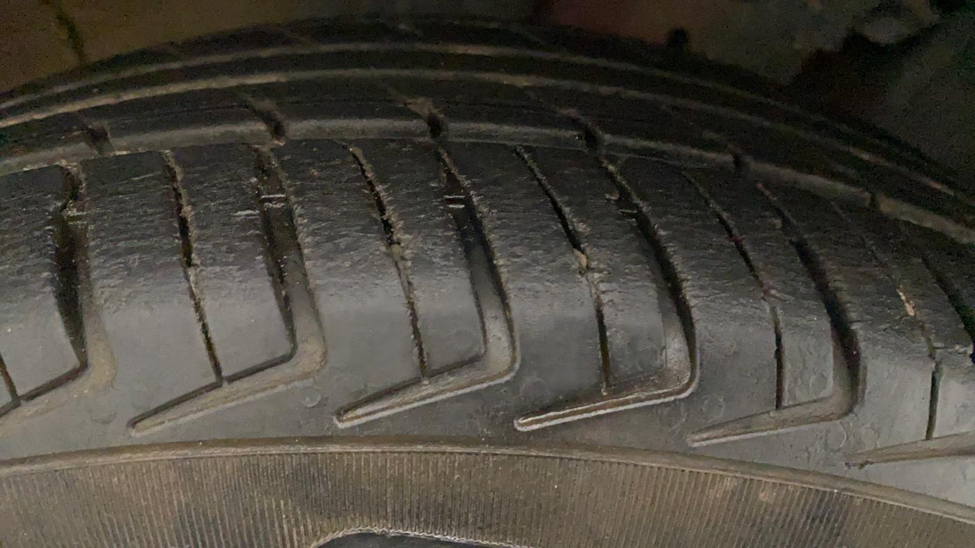 2019 Renault Kwid RXT 1.0 (O), Petrol, Manual, 22,088 km, Left Front Tyre Tread