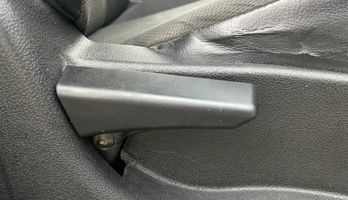 2016 Tata Tiago XM PETROL, Petrol, Manual, 70,735 km, Driver Side Adjustment Panel