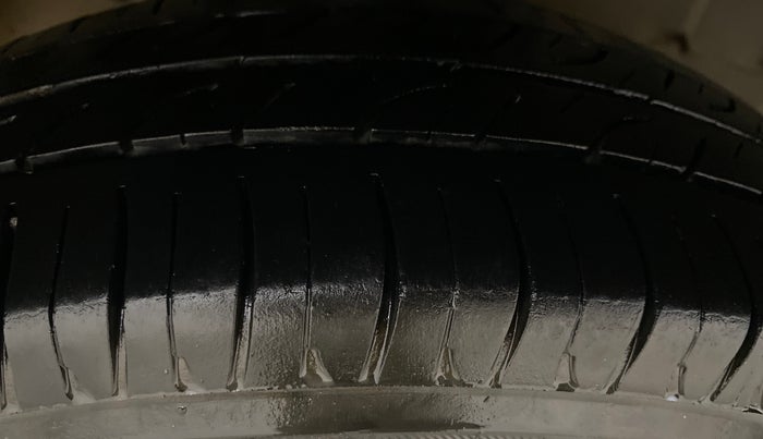 2016 Tata Tiago XM PETROL, Petrol, Manual, 70,735 km, Right Rear Tyre Tread