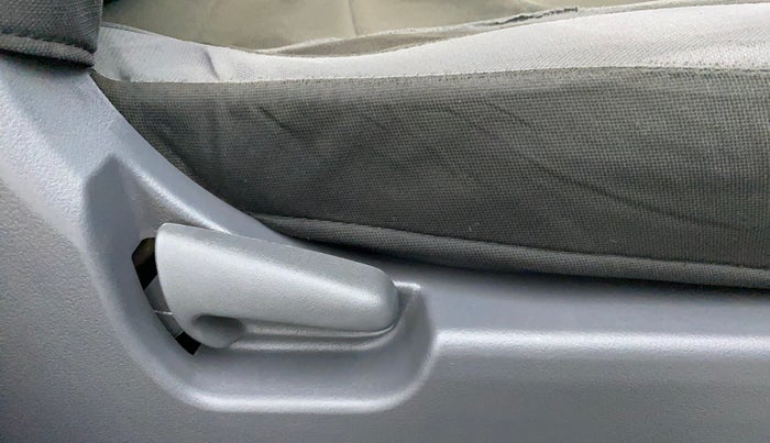 2012 Maruti Wagon R 1.0 LXI, Petrol, Manual, 98,453 km, Driver Side Adjustment Panel