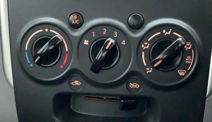 2012 Maruti Wagon R 1.0 LXI, Petrol, Manual, 98,453 km, AC Unit - Directional switch has minor damage