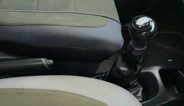 2012 Maruti Wagon R 1.0 LXI, Petrol, Manual, 98,453 km, Gear Lever