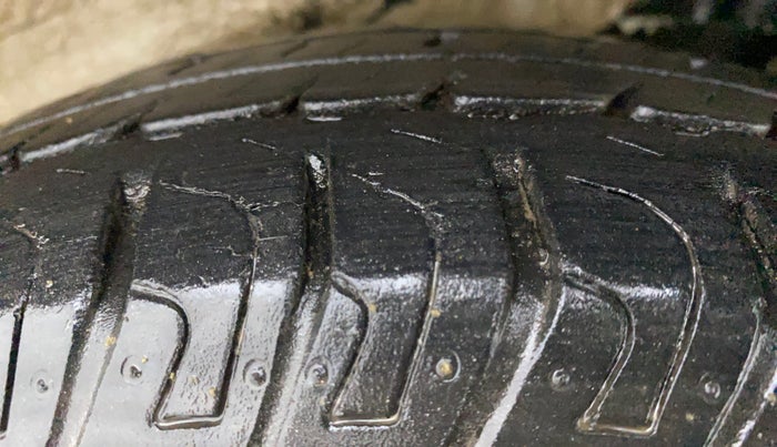 2012 Maruti Wagon R 1.0 LXI, Petrol, Manual, 98,453 km, Left Rear Tyre Tread