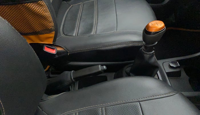 2019 Renault Kwid CLIMBER 1.0, Petrol, Manual, 31,123 km, Gear Lever