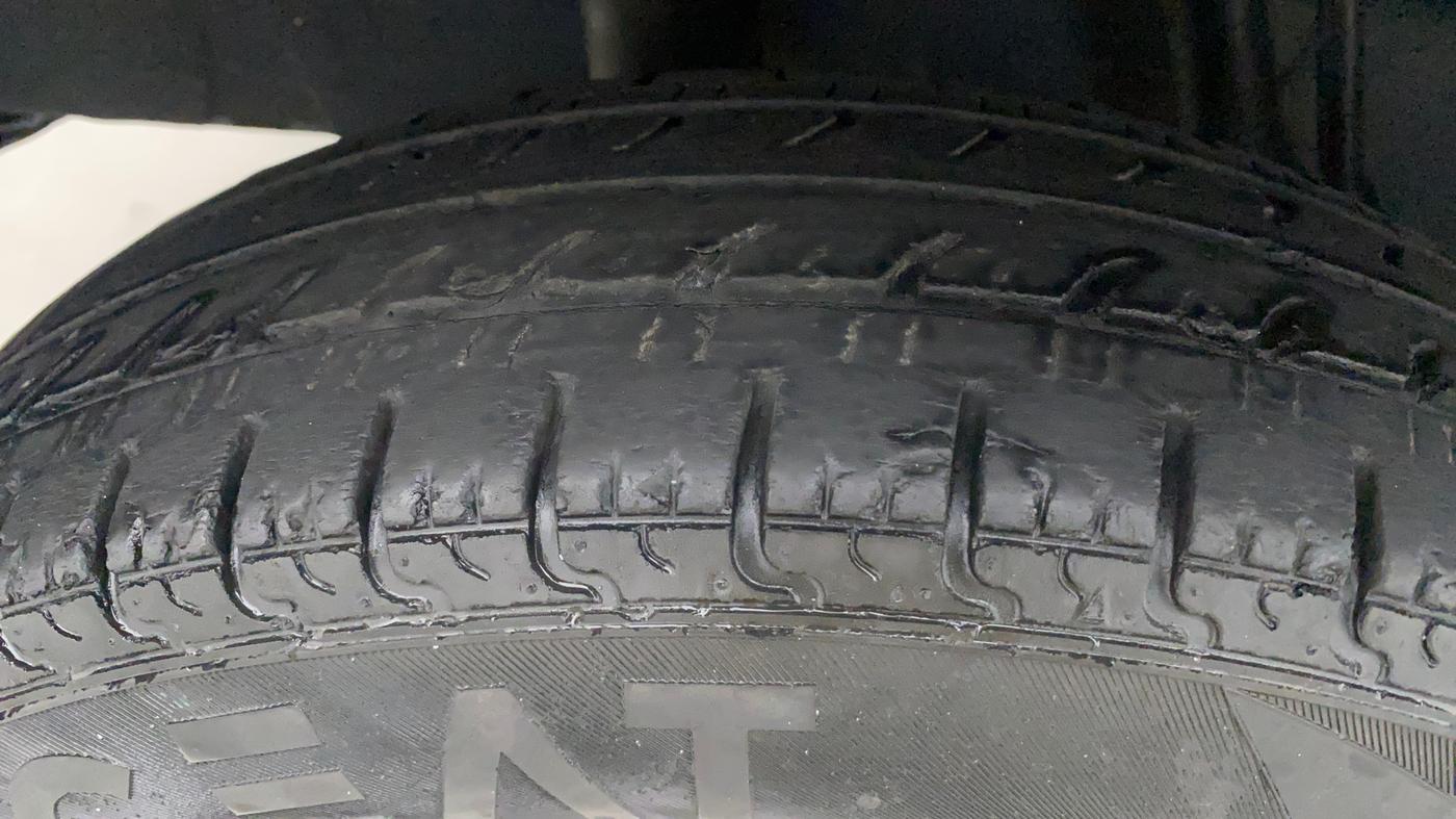 2019 Renault Kwid CLIMBER 1.0, Petrol, Manual, 31,123 km, Right Rear Tyre Tread