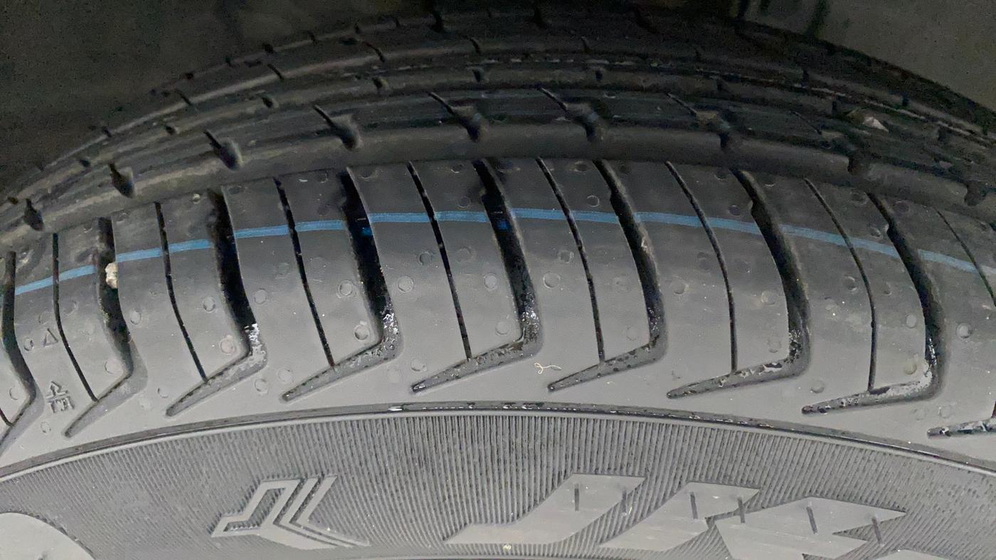 2019 Renault Kwid CLIMBER 1.0, Petrol, Manual, 31,123 km, Right Front Tyre Tread