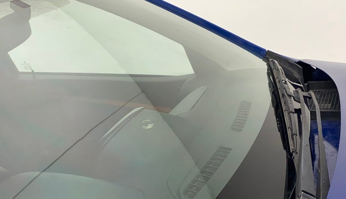 2019 Renault Kwid CLIMBER 1.0, Petrol, Manual, 31,123 km, Front windshield - Minor spot on windshield