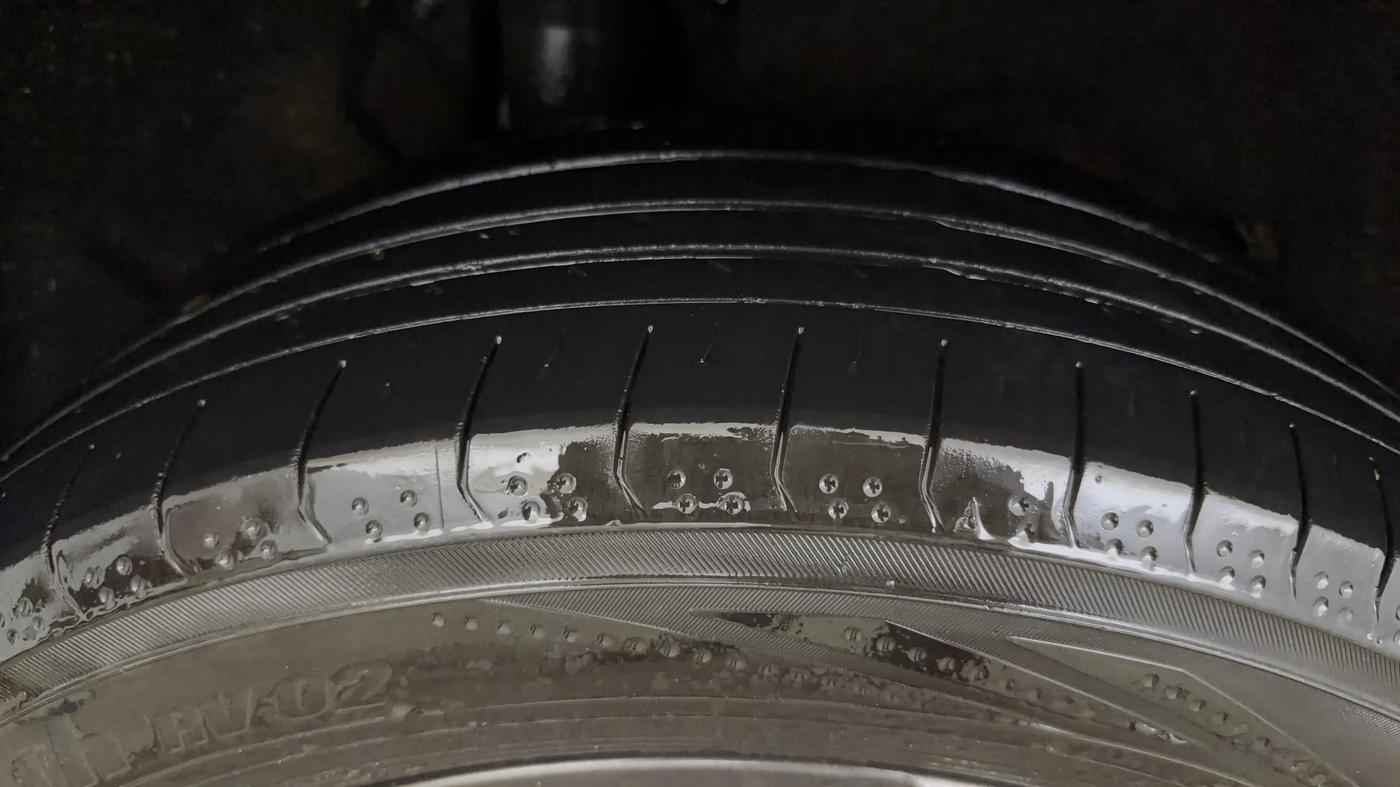 2023 Mahindra XUV700 AX 5 D AT 7 STR, Diesel, Automatic, 98,755 km, Right Rear Tyre Tread