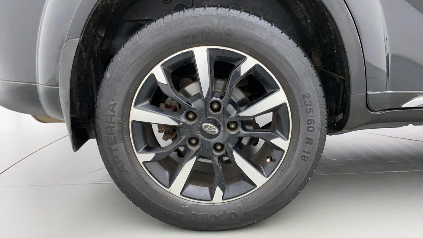 2018 Mahindra XUV500 W11 AT, Diesel, Automatic, 64,861 km, Right Rear Wheel