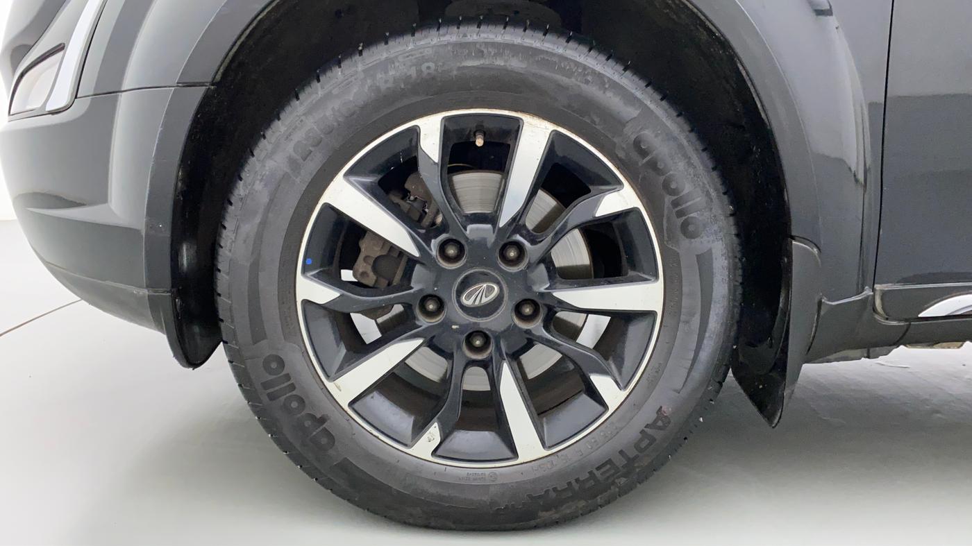 2018 Mahindra XUV500 W11 AT, Diesel, Automatic, 64,861 km, Left Front Wheel