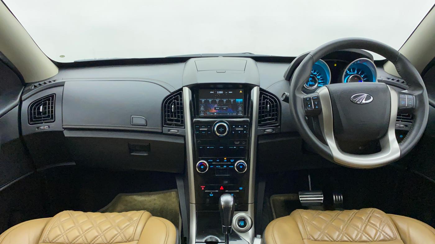 2018 Mahindra XUV500 W11 AT, Diesel, Automatic, 64,861 km, Dashboard